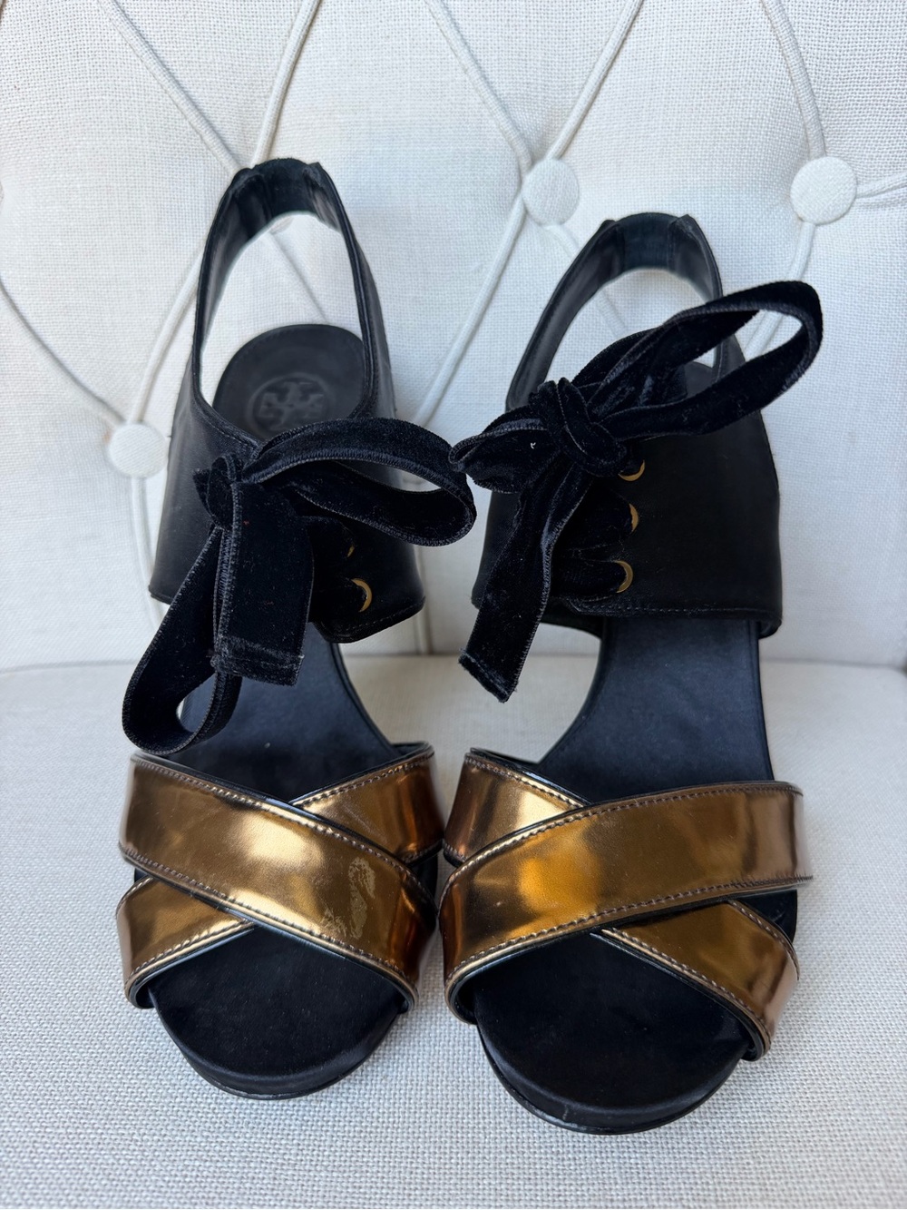 Black and Bronze Gold Tory Burch Evening heels - Picture 2 of 6